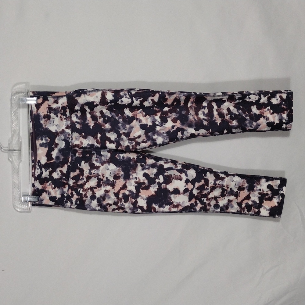 EUC Marika SportPurple Camo Capri Pants Womens Size Medium 8-10